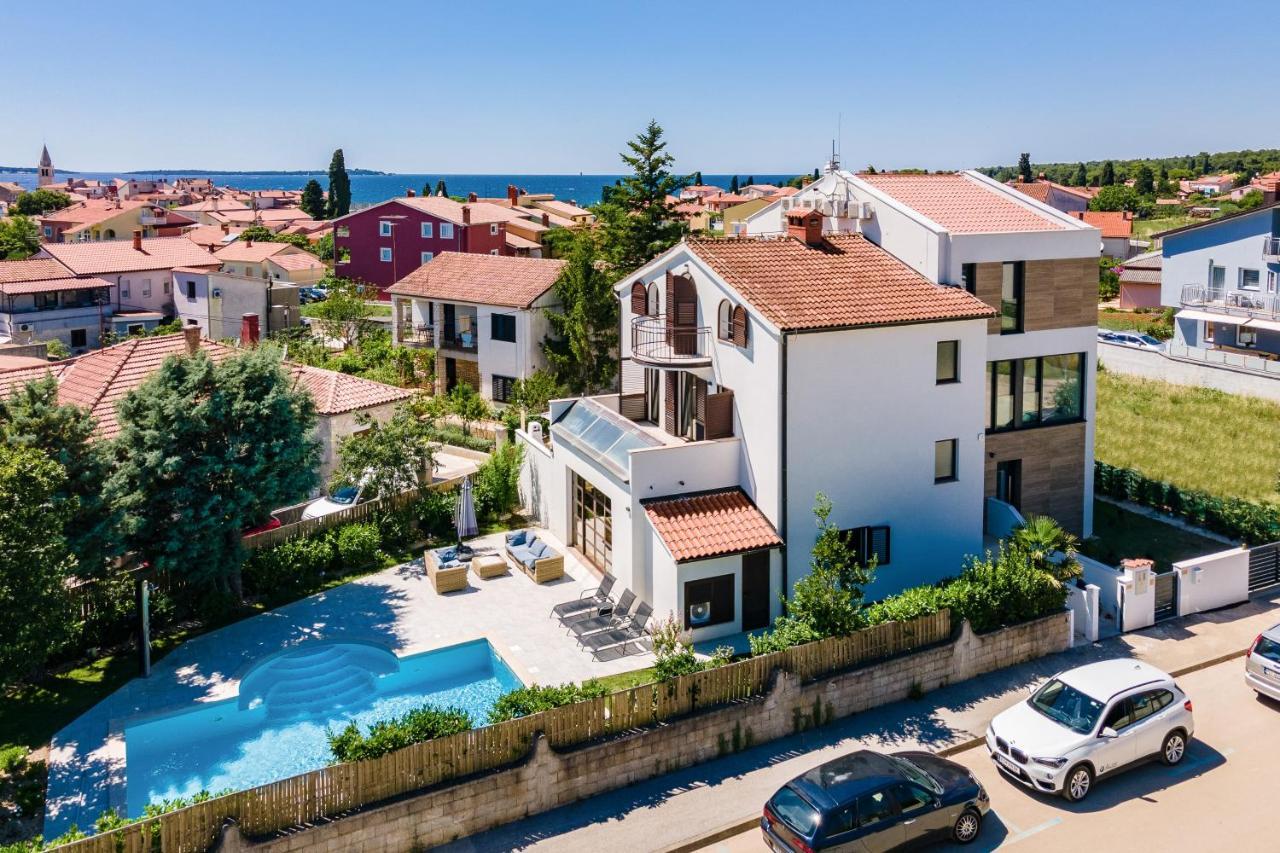 Villa Andrija Family Dream With Heated Pool At The Sea With Beautiful Garden, Outside Cinema And Kids Playground Fažana Exterior foto